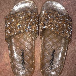 Gold glitter jelly slides